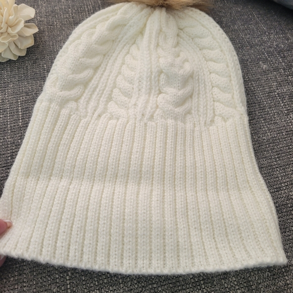 Jcrew pom pom beanie - Picture 7 of 8